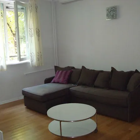 아파트 Solunska *