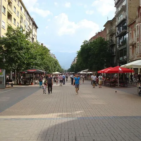 아파트 Solunska *